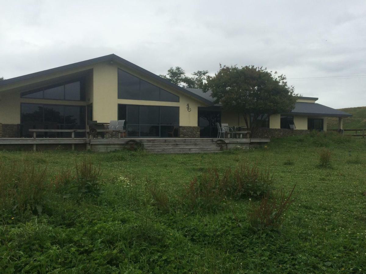 Waiotahe Dairy Farm Hideout Villa Waiotahi Exterior photo